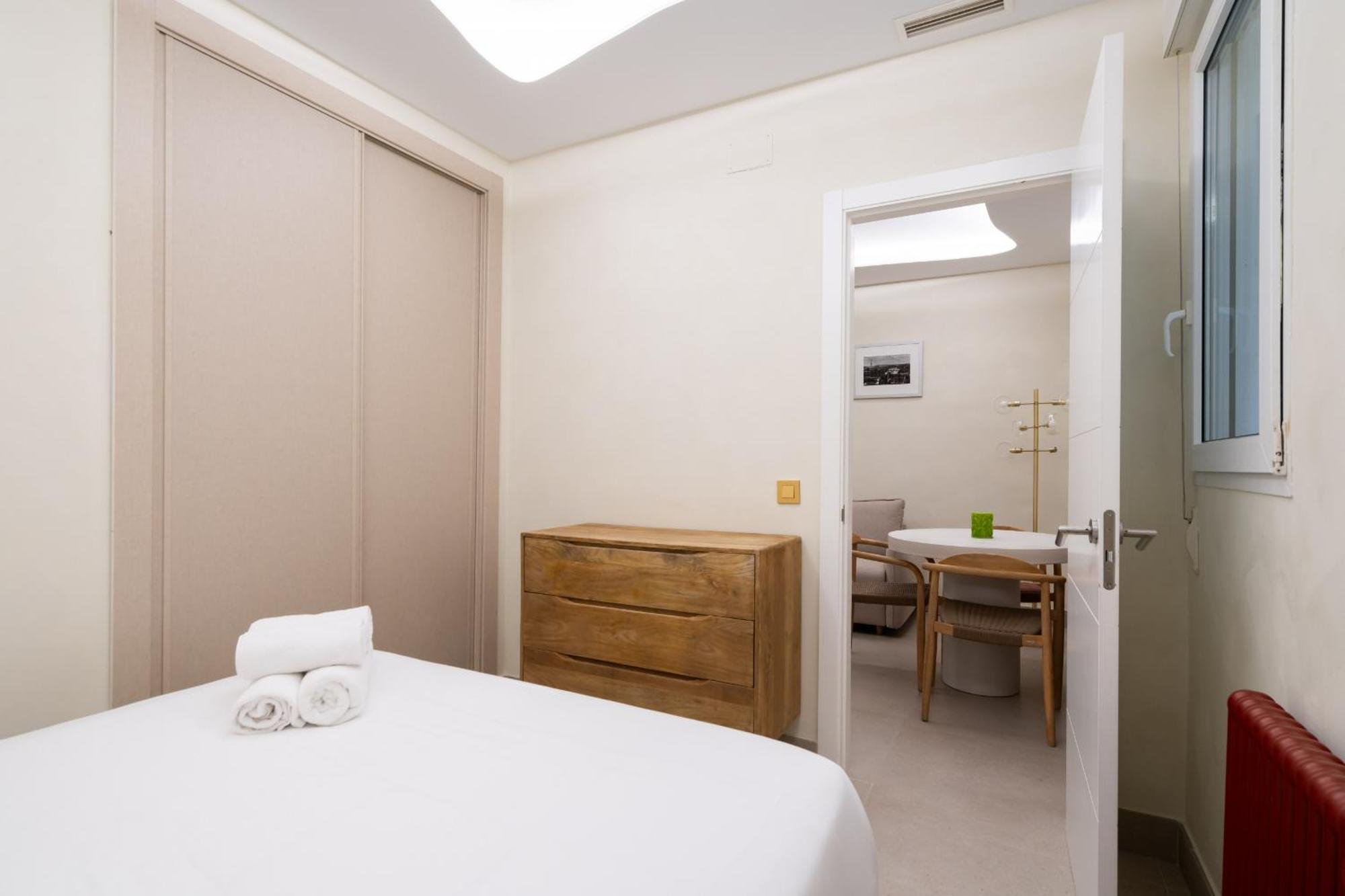 Apartamento Exclusivo En El Retiro Metro Ibiza Alquiler Temporal Madrid Bagian luar foto